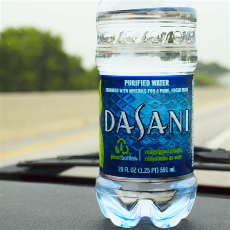 Dasani water bottle | The diamond pattern is in the plastic … | Flickr