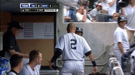 Derek Jeter homers on first pitch after returning from injury ...