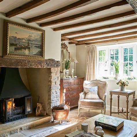 Step inside this Christmassy Wiltshire cottage with French Regency ...