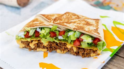 11 Facts About Taco Bell's Delicious Crunchwrap