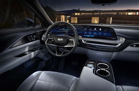 2023 Cadillac Lyriq up close: The on-ramp to GM luxury brand’s all-EV ...