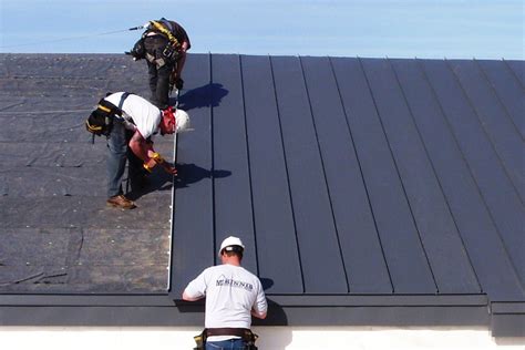 What Is A Standing-Seam Metal Roof? - McKinnis Roofing