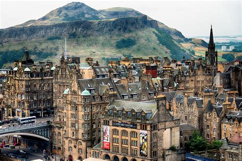 Edinburgh Old Town | Edinburgh, Scotland travel, Old town