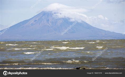 Volcano Lake Nicaragua Midst Beautiful Lake Nicaragua Island Ometepe ...