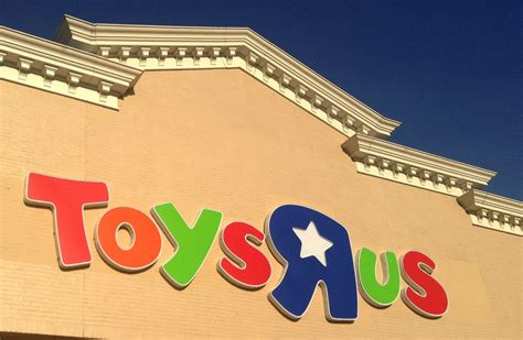 Toys 'R' Us Faces Backlash After Announcing Thanksgiving Opening Hours ...