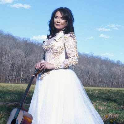 Loretta Lynn Biographical Timeline | American Masters | PBS