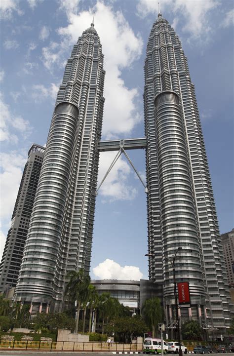 Petronas Twin Towers Time to Witness Some Architectural Beauties ...