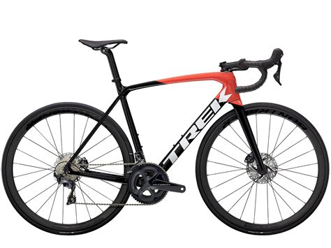 Trek Emonda SL 6 Disc PRO Road Bike - 2022 - Roe Valley Cycles