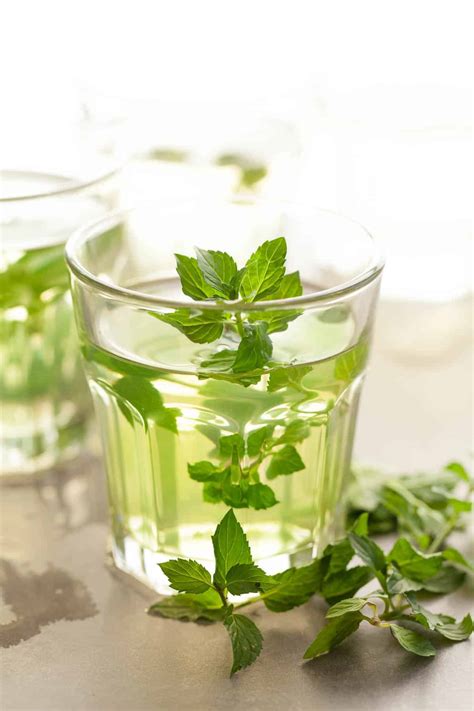 How to Make the Best Fresh Mint Tea