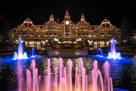 Disneyland Paris Hotels: Enjoy luxury, a host of amenities and ...