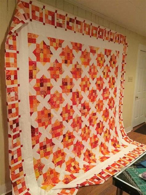 Orange quilt but no pattern | Picture quilts, Red and white quilts, Quilts