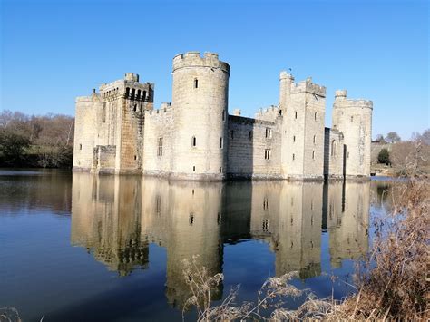 Bodiam castle, East Sussex - the most castley looking castle in England ...