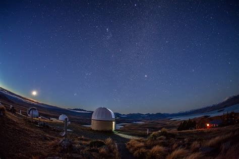 Tekapo Observatory Stargazing Tours. Earth & Sky evening tours