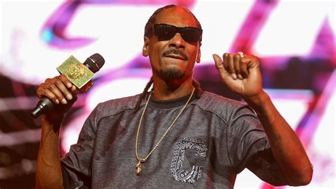 Snoop Dogg Posts Defiant Instagram Videos While Under Arrest in Sweden