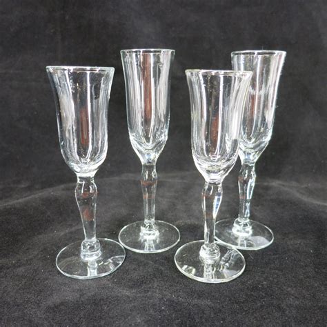 Set of 4 Hand Blown Vintage Sherry Glasses in Two Sizes 2.5 Oz Clear Glass