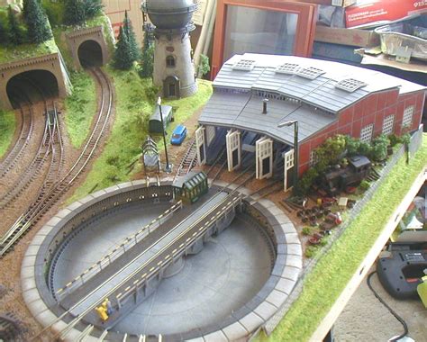 Jayson's 3' X 5' Outstanding N Scale Model Train Layout