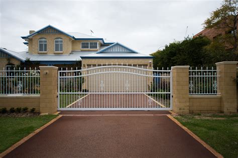 Perth's Top 10 Most Popular Fencing & Gate Designs