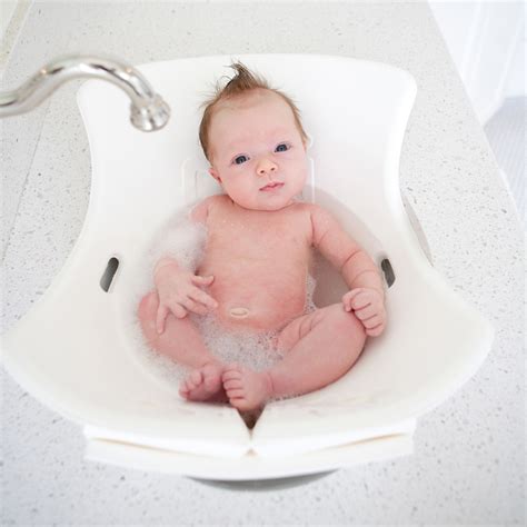 15 Best Baby Bath Tub Reviews: 2020 Moms' Picks