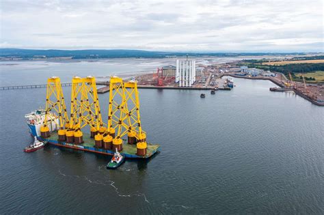 First jacket foundations for Seagreen, Scotland's largest off shore ...