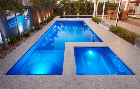 How To Select The Right Swimming Pool Design in Dubai