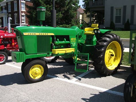 JOHN DEERE 4010