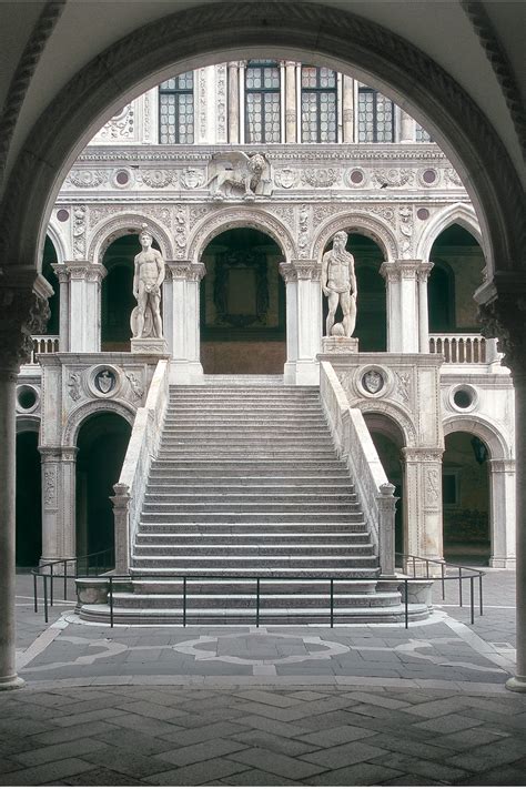 Building and history - Palazzo Ducale