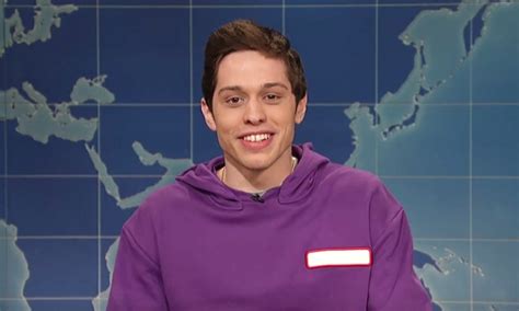 Pete Davidson's Staten Island Rant On 'Weekend Update' Is Gold 'SNL'