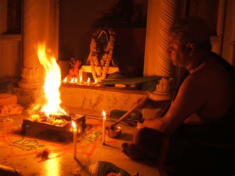 Agnihotra Mantra - Aum