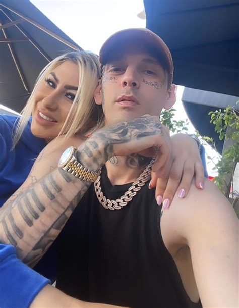 Aaron Carter checks into rehab, temporarily loses custody of son