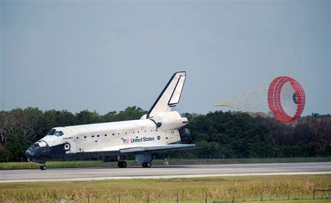 Free photo: Space Shuttle Landing - Astronaut, End, Journey - Free ...