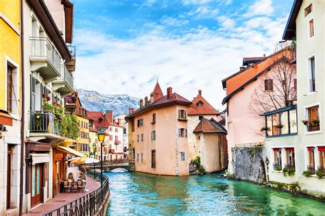 The Ultimate Travel Guide to Annecy