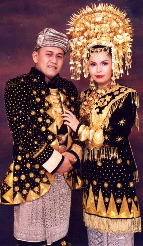 Minangkabau wedding traditions - 78news