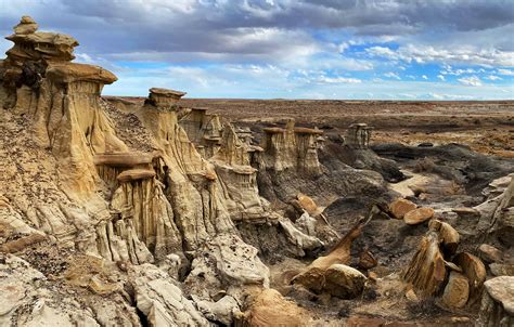 Exploring Otherworldly Landscapes in Northern New Mexico – Boarding Pass