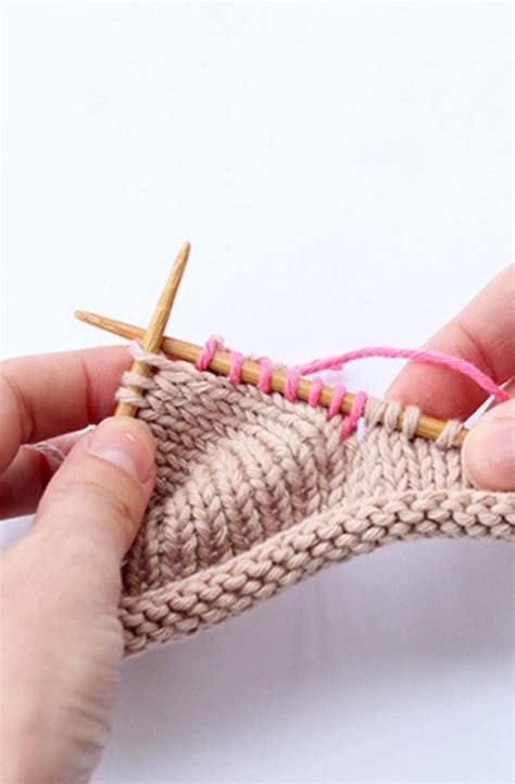 How To Pick Up Stitches In Knitting | Beginner knitting patterns ...