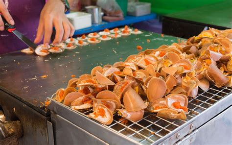 14 Thai Street Food Favourites To Discover | Asian Inspirations