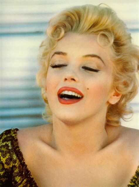 Marilyn Monroe's Beauty Secrets | Marilyn monroe makeup, Marilyn monroe ...