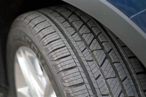 Cooper Discoverer SRX Tire Review | AutoGuide.com