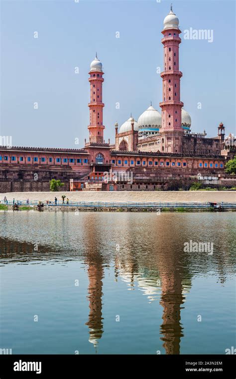 Taj-ul-Masajid the largest mosque in India. Bhopal, India Stock Photo ...