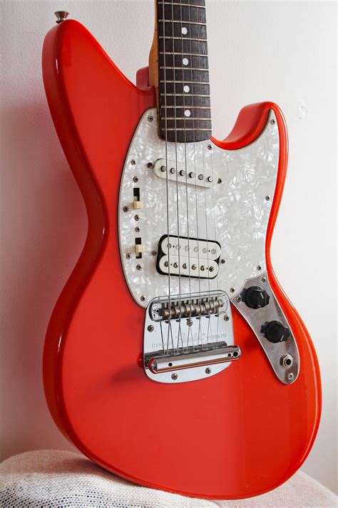 Used Fender Jag-Stang Fiesta Red – Topshelf Instruments