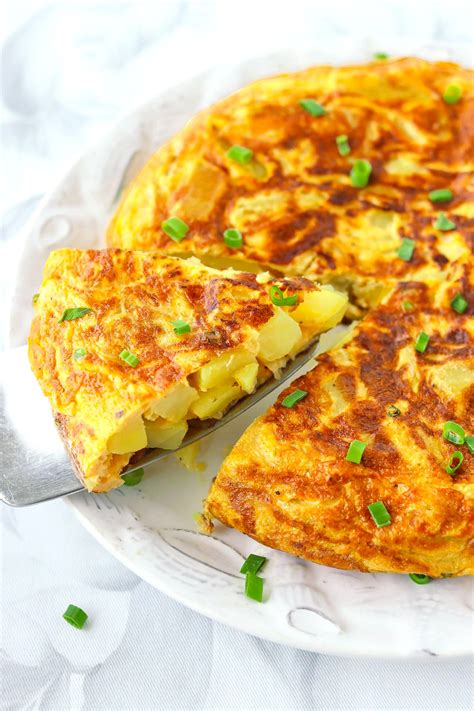 Spanish Omelette (Tortilla Española) - That Spicy Chick