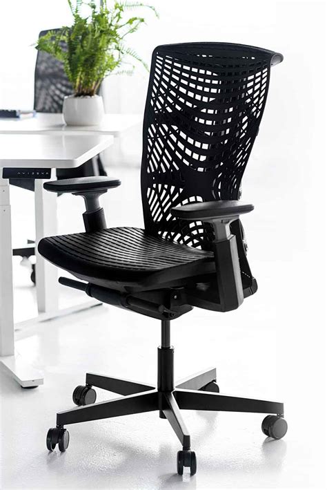 Autonomous is breaking records- Launched a fishbone shaped Kinn Chair ...