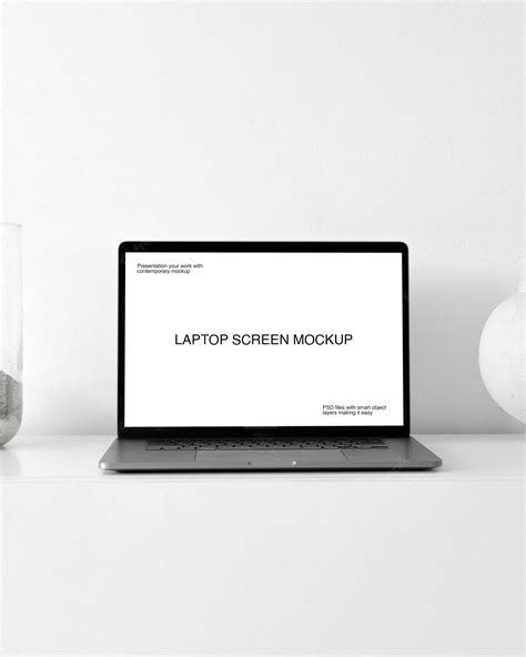 Premium PSD | Laptop with screen mockup on white background