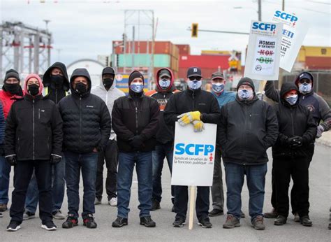 Trudeau Tries To Force Montreal Dock Workers To End Strike