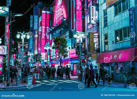 Japan : Shinjuku Station Editorial Image | CartoonDealer.com #41912504