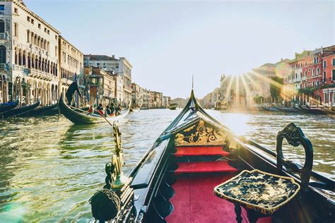 Venice: Shared Gondola Ride through the Grand Canal