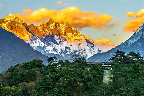 Everest Sunrise Trek (12 Days) | Discovery Mountain Trek & Expedition