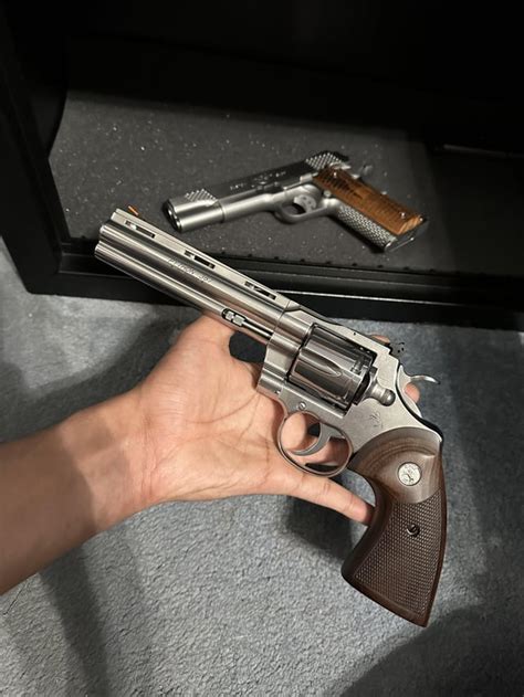 Colt python 6 inch barrel : r/Revolvers