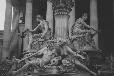 #avusturya #viyana #ancient #sculpture #roman #zeus #4K #wallpaper # ...