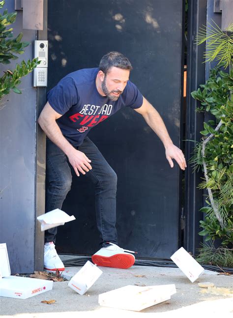 Ben Affleck recreates clumsy viral 2020 moment in new Dunkin’ Donuts ...