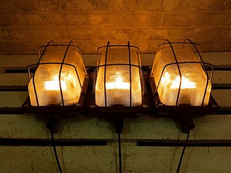 Wall light, Vintage Garage Lamps (3) - Catawiki